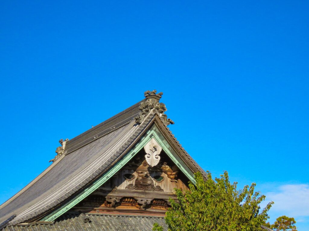 本日8月8日は“屋根の日”ですよ〜！