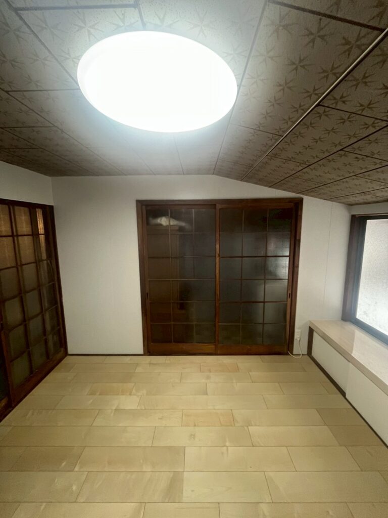 床材を貼り替え空間を丸ごとリフレッシュ