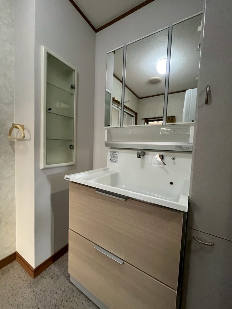 サッと解決・すぐ安心！漏水トラブルに迅速対応した洗面台交換リフォーム