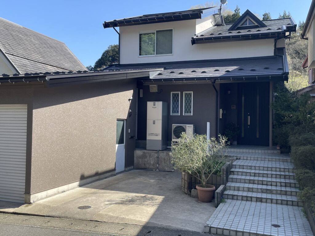 口コミ評価がきっかけ！住まいの安全性を高める外壁塗装＆屋根カバー工事