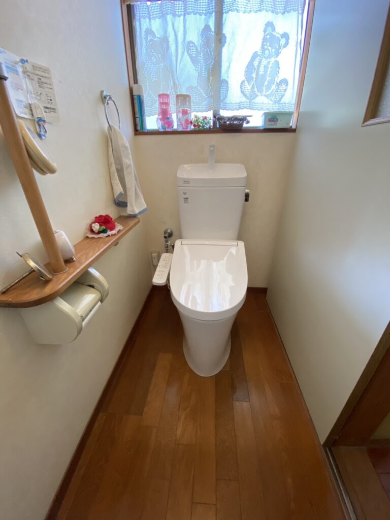 コスパ良く快適に！LIXILアメージュとシャワートイレを組み合わせたトイレリフォーム