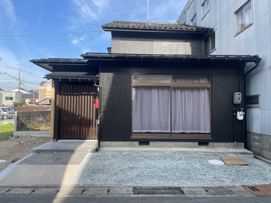 中古住宅の外観をピカピカに一新！重厚感のある住まいへ